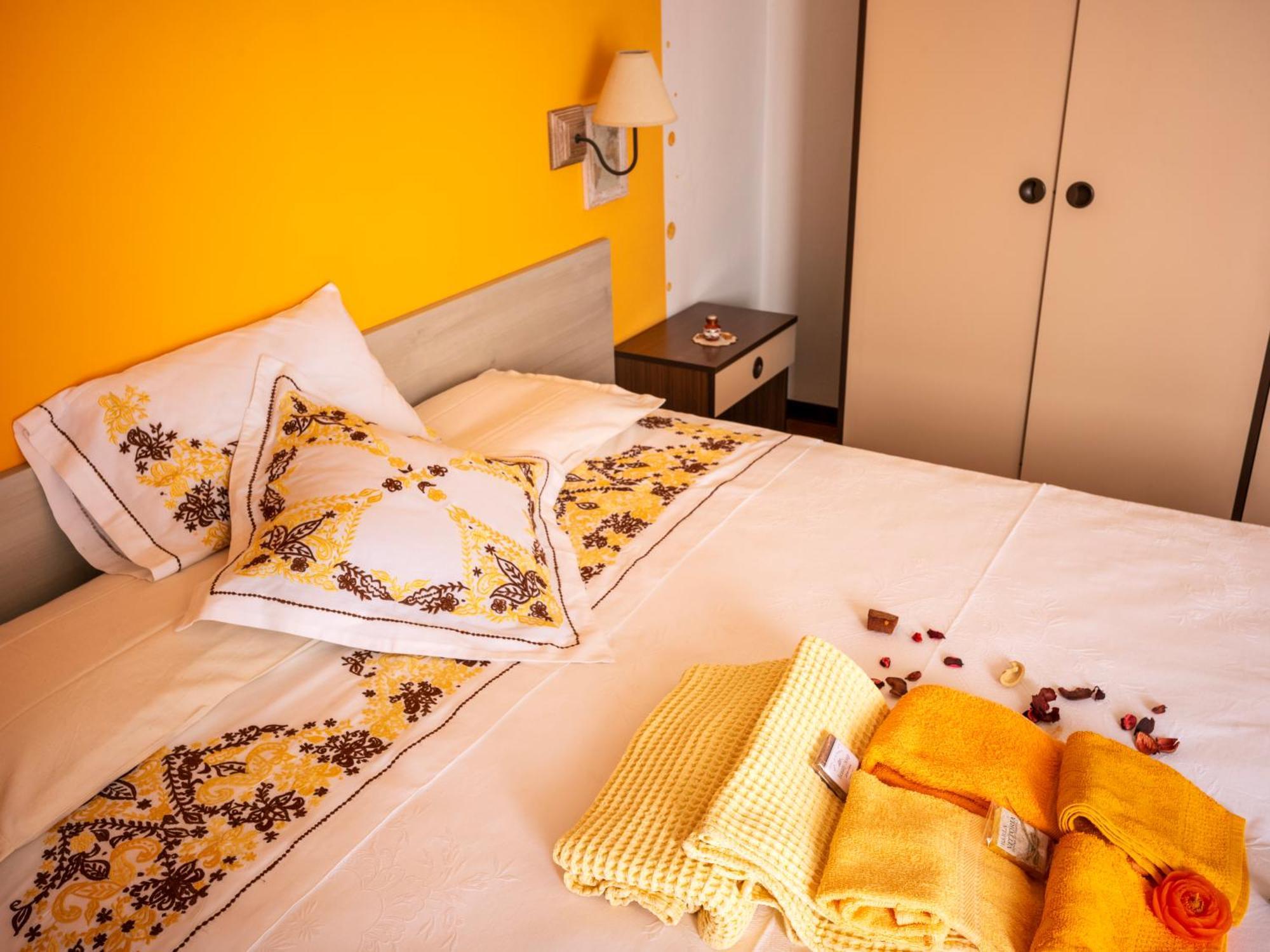 B&B La Vittoria Crone Екстериор снимка